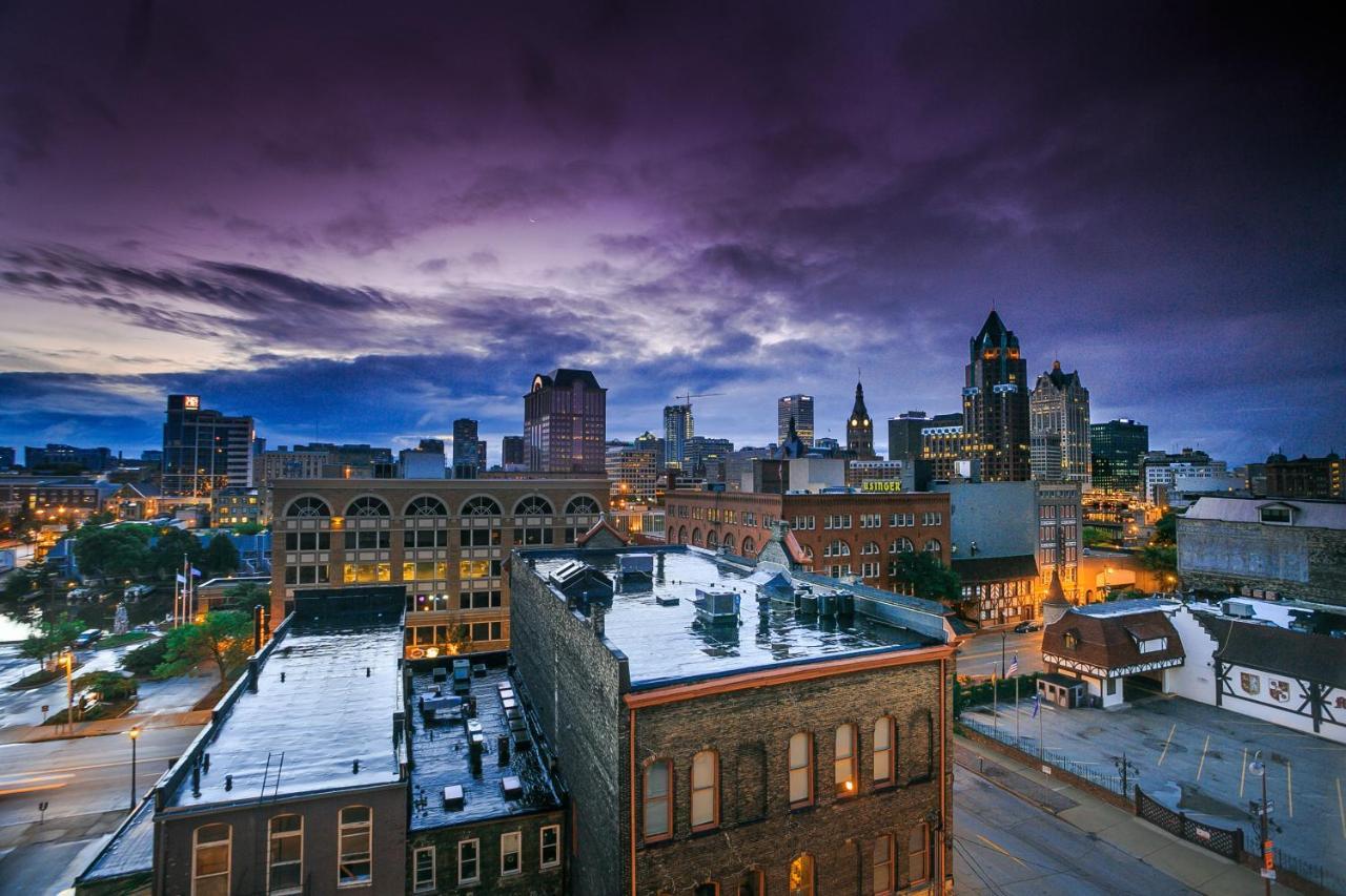 Frontdesk Maxwell Lofts Milwaukee Walker'S Pointアパートメント エクステリア 写真